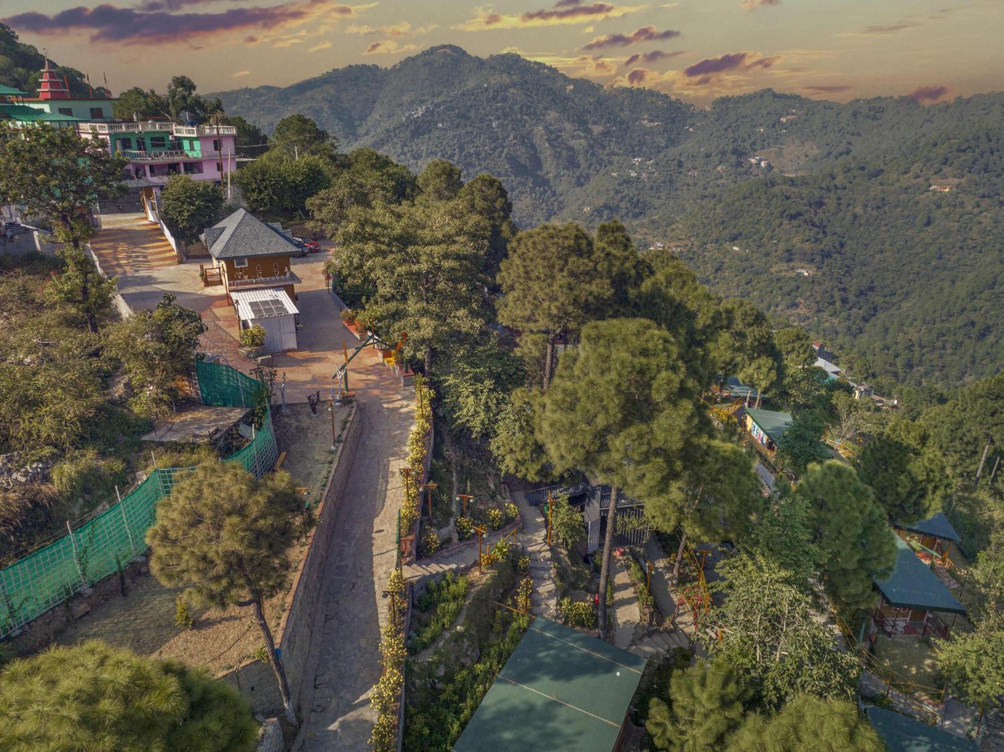 מלון A Kasauli Ggaon By Echor מראה חיצוני תמונה
