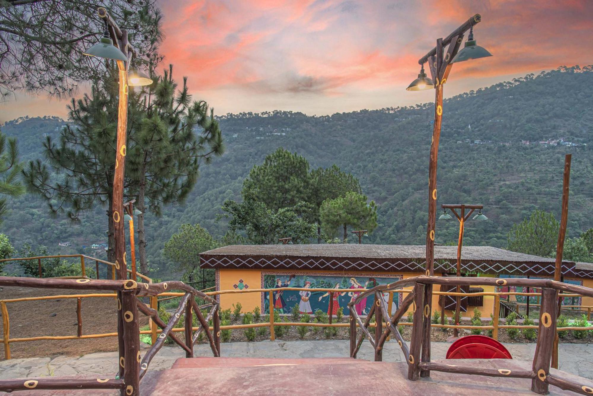מלון A Kasauli Ggaon By Echor מראה חיצוני תמונה