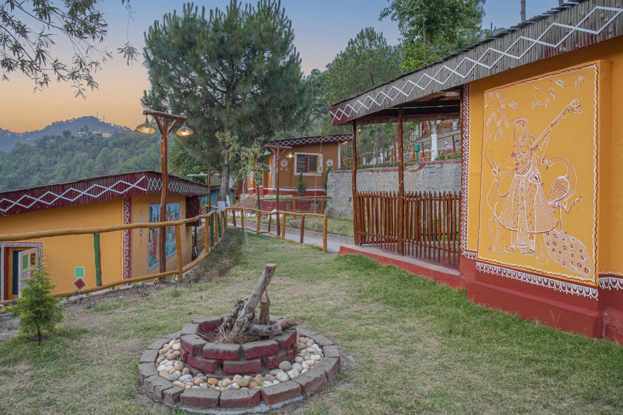 מלון A Kasauli Ggaon By Echor מראה חיצוני תמונה